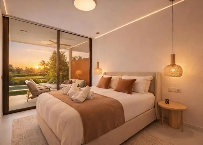 El Higueron Valley Garden Av 8 2-bed Private Pool Apartment Fuengirola